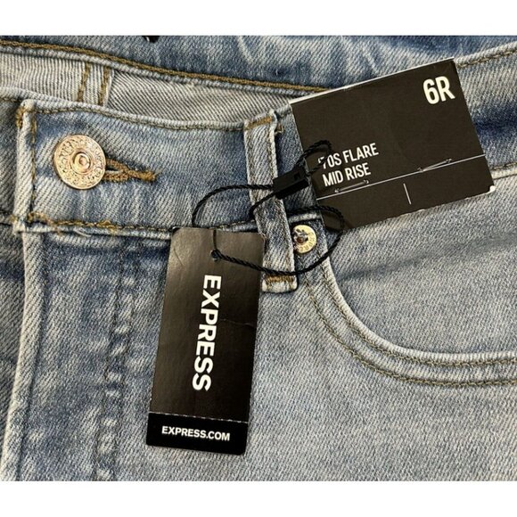 $80 NWT Express mid rise light wash 70’s flare jeans size 6R - Picture 8 of 11
